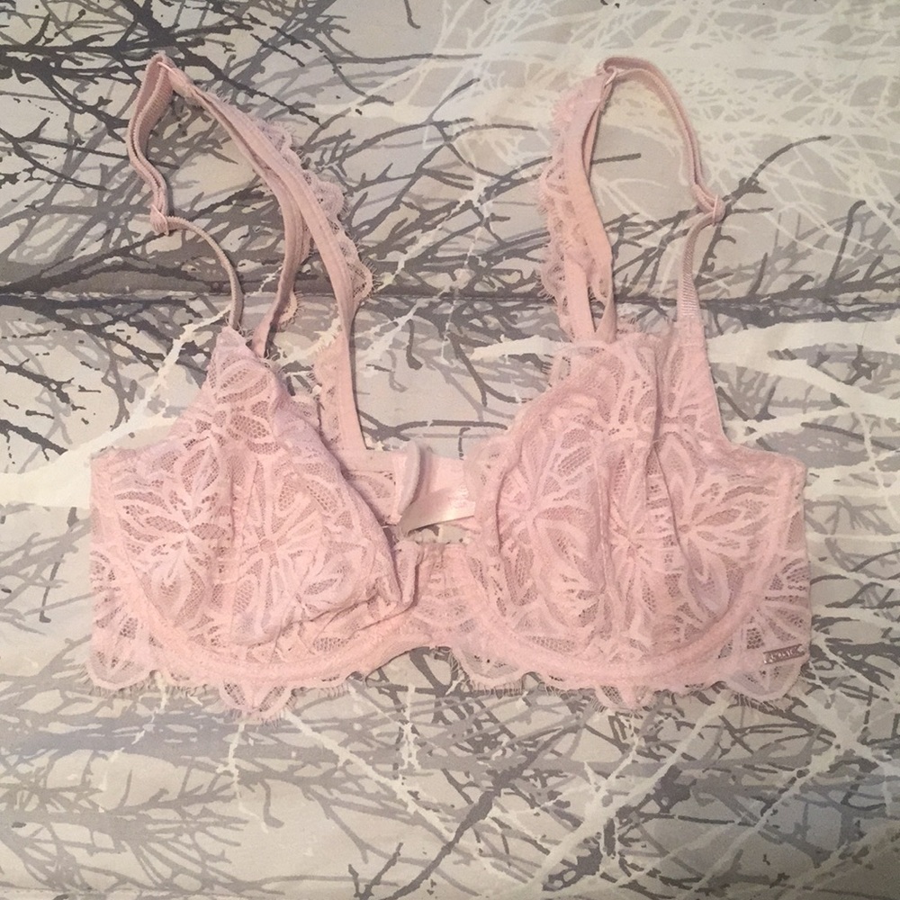 Victoria’s Secret PINK unlined underwire bra